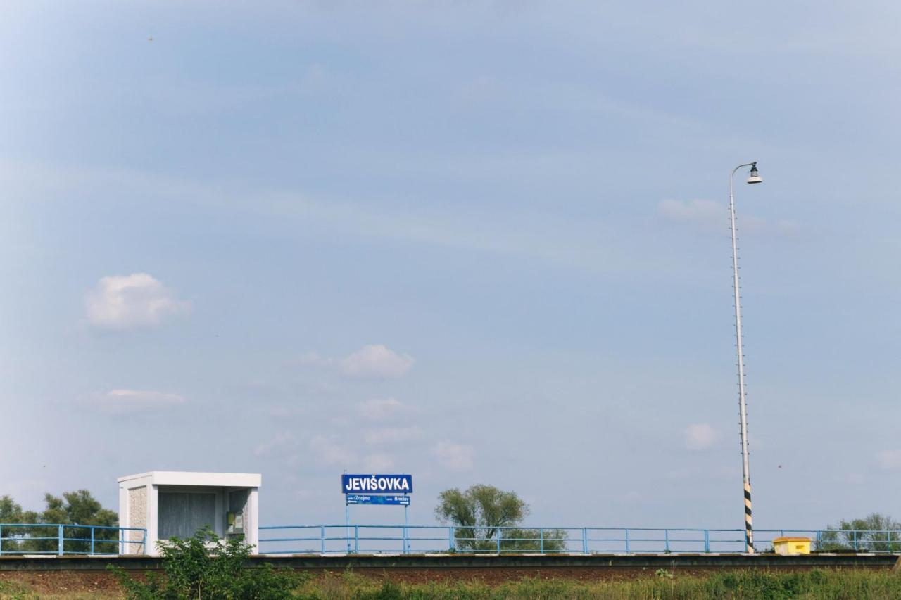 Ubytovani Na Sklipku Jevisovka Buitenkant foto