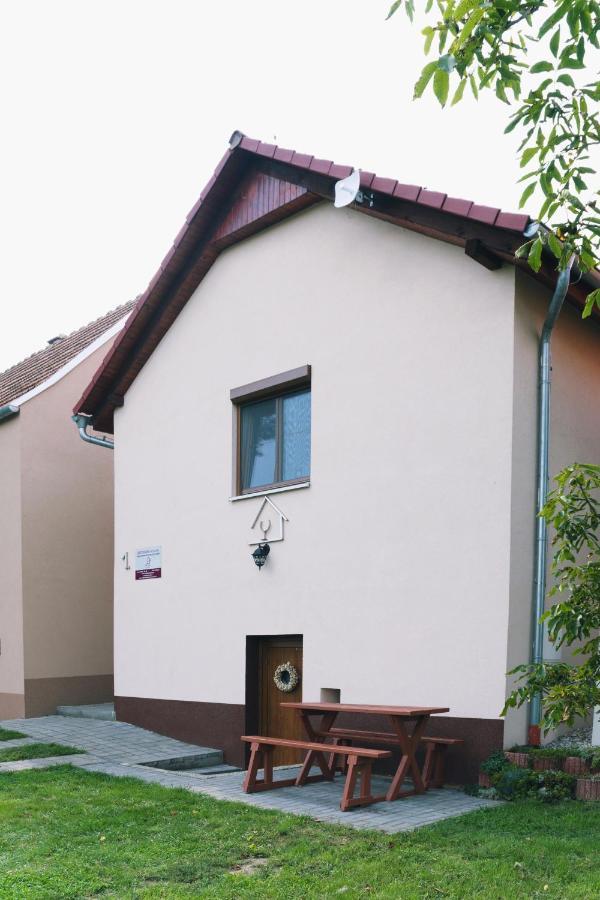 Ubytovani Na Sklipku Jevisovka Buitenkant foto